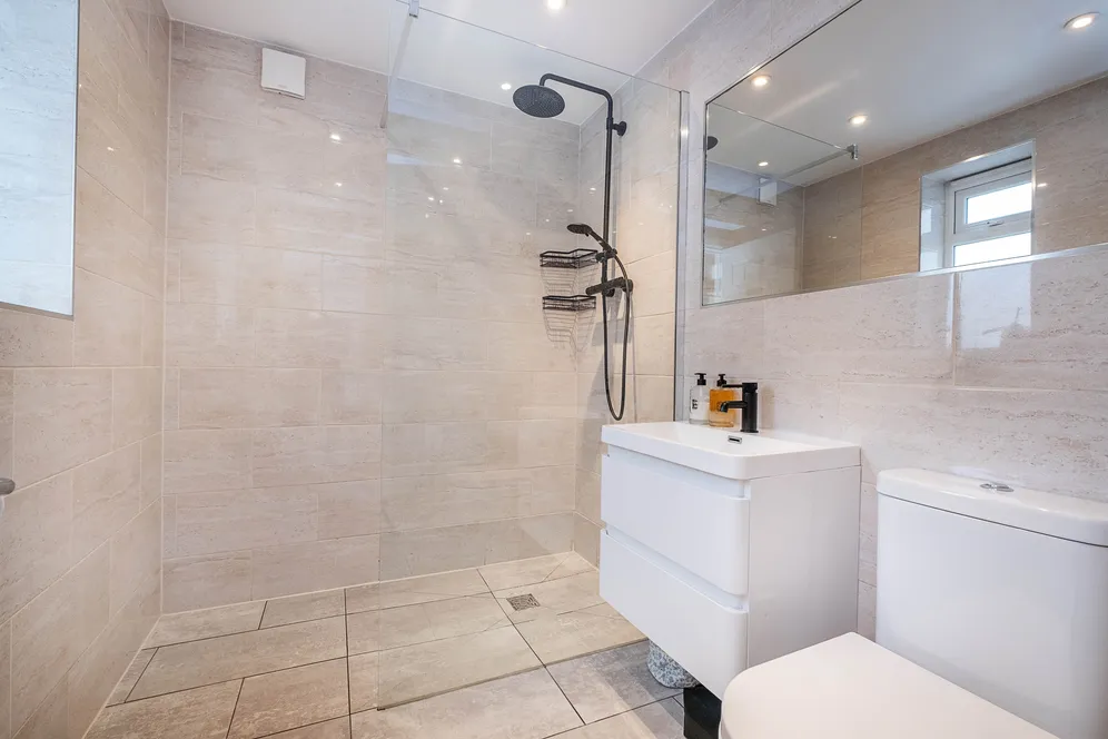 Strathville Road, London, SW18 photo 8