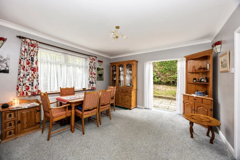 Property carousel item 4