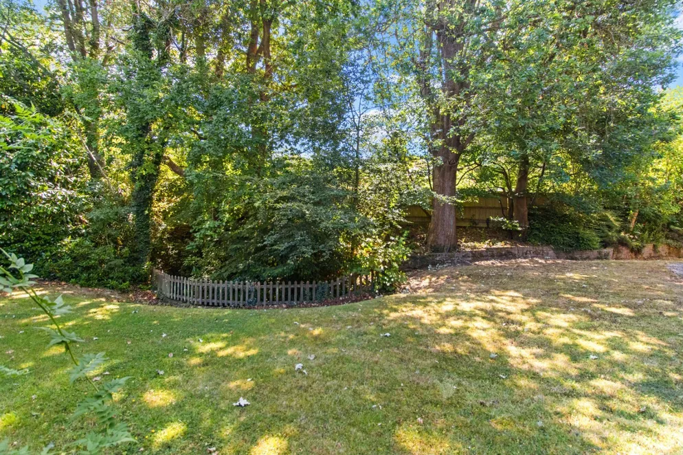 Property carousel item 29