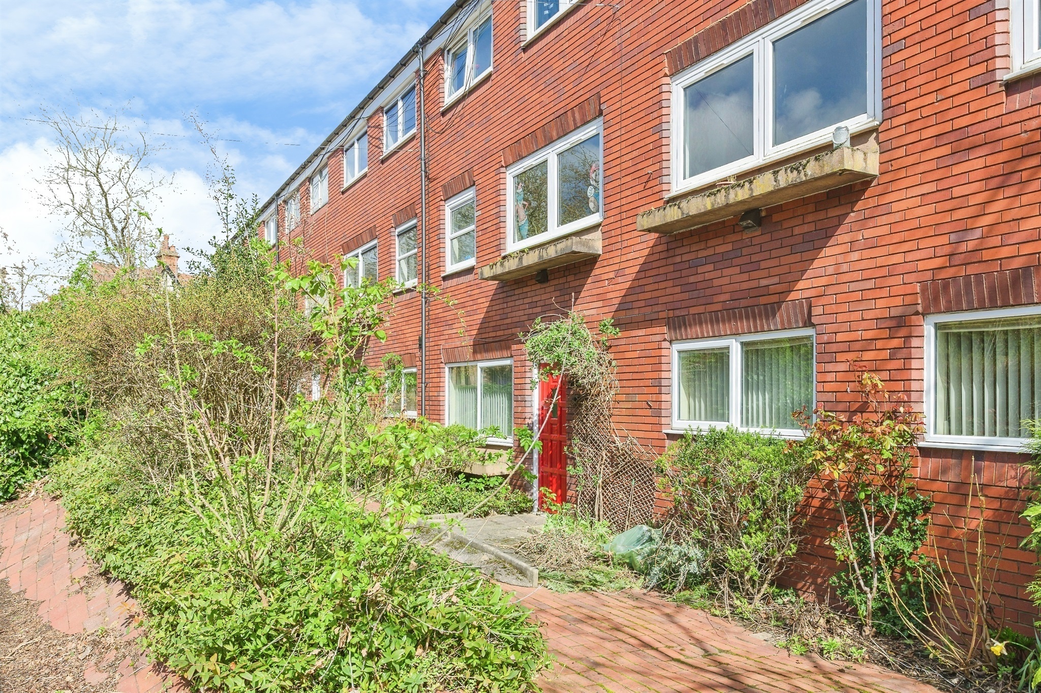 Coleshill Street