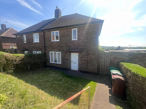 Holmewood Crescent, Nottingham, NG5 5JG
