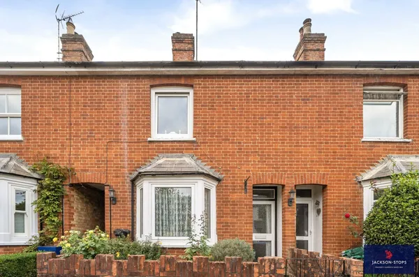 Mentone Avenue, Aspley Guise, MK17 photo 1