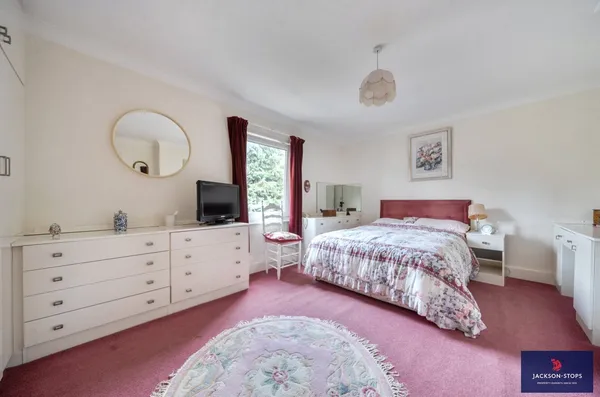 Mentone Avenue, Aspley Guise, MK17 photo 6