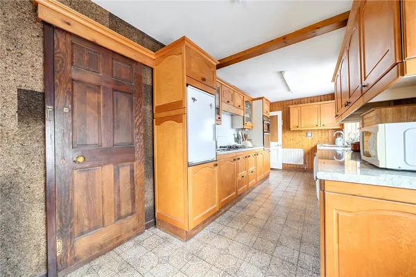 Luton Road, Chalton, LU4 photo 8