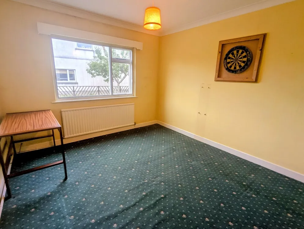 Property carousel item 12