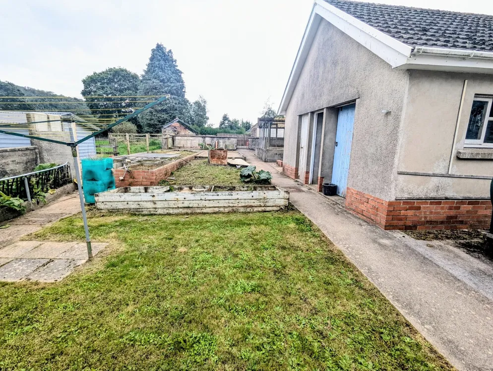 Property carousel item 21
