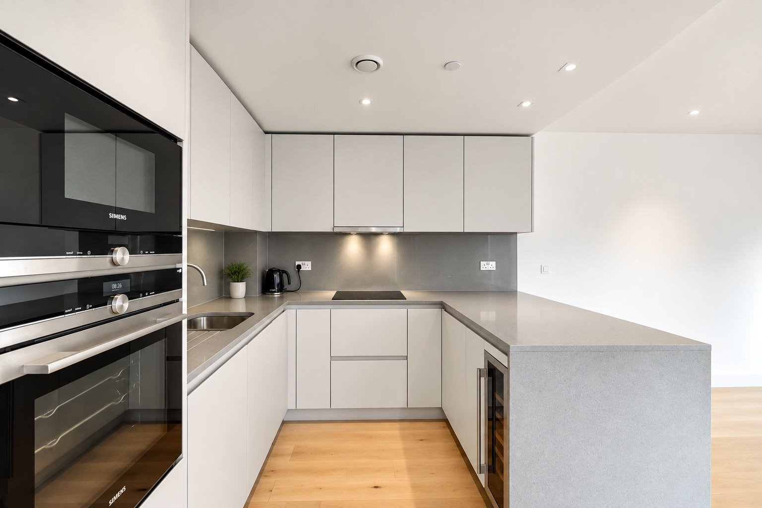 Ariel House, London Dock, Wapping, E1W Image 3
