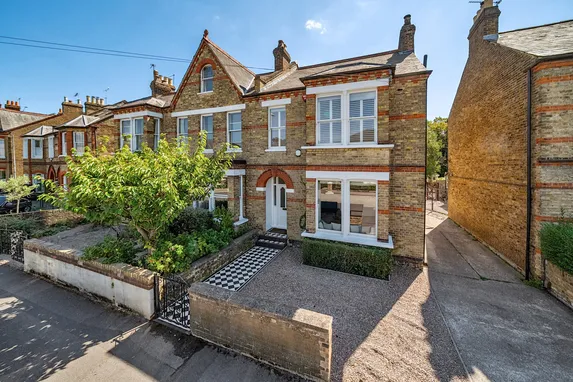 Clarence Road, Windsor, SL4