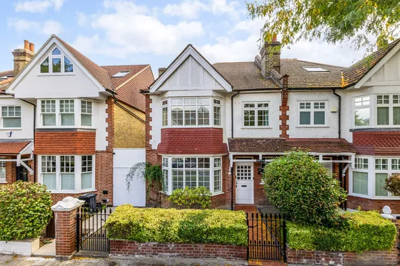 Airedale Avenue, London, W4