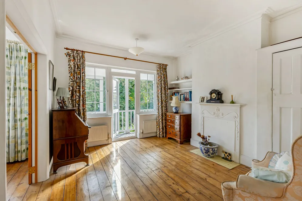 Airedale Avenue, London, W4 photo 2