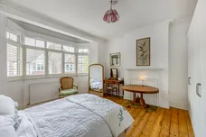 Airedale Avenue, London, W4 photo 6