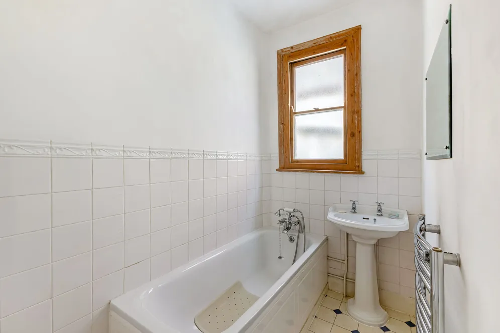 Airedale Avenue, London, W4 photo 7