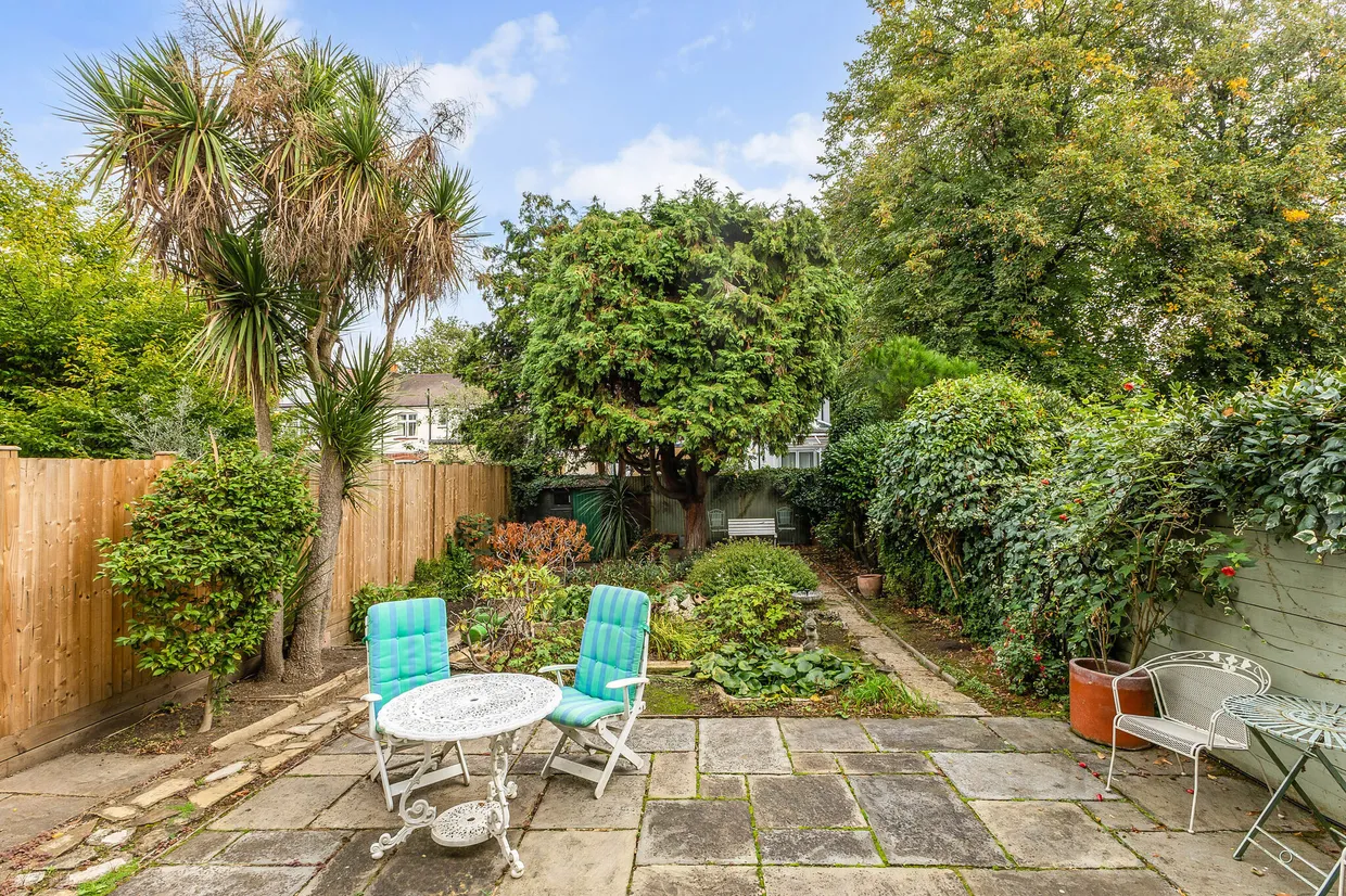 Airedale Avenue, London, W4 photo 8