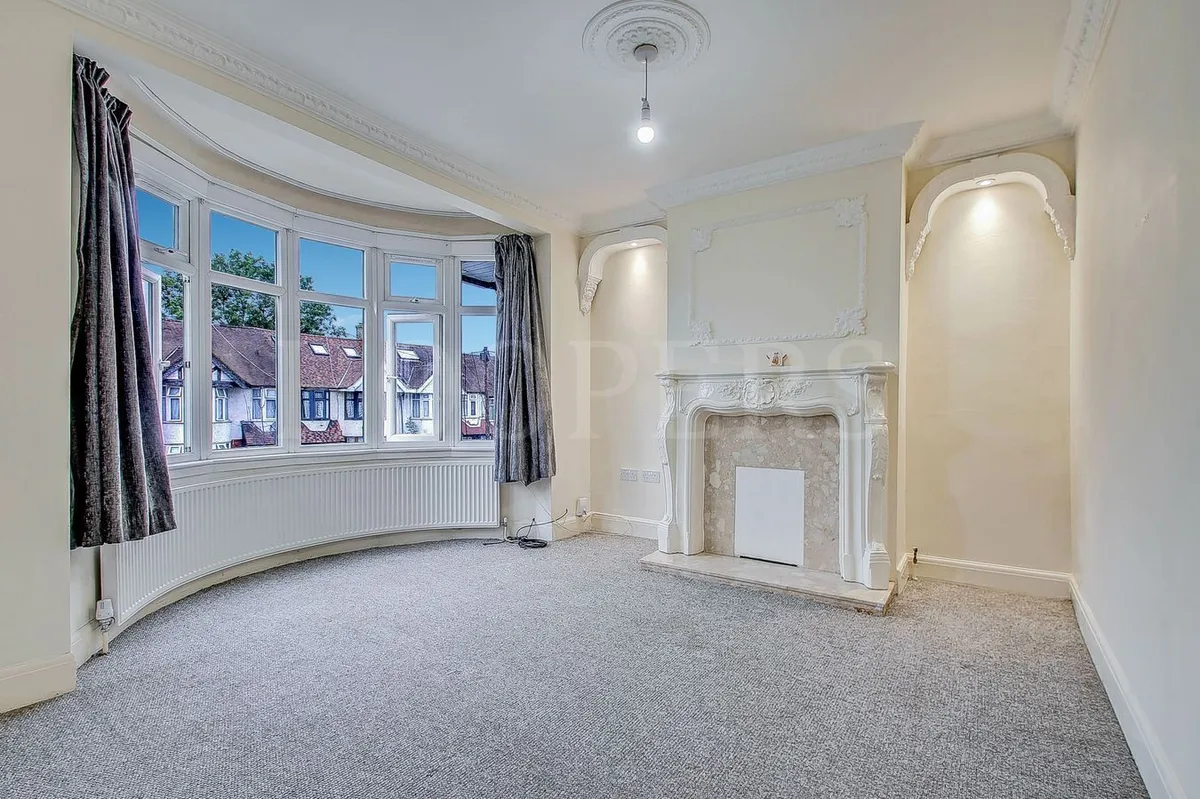 Braemar Avenue, London, NW10