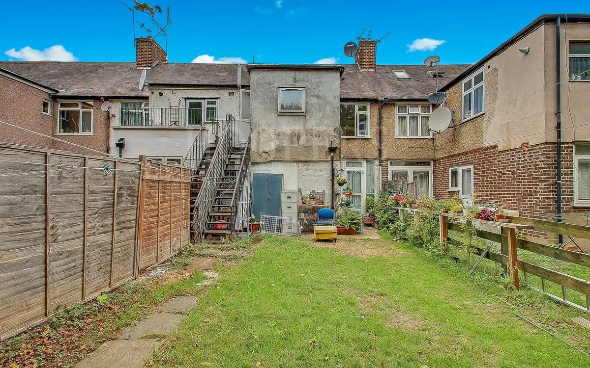 Braemar Avenue, London, NW10