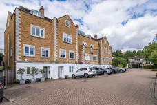 Royal Close, London, SW19 photo 1