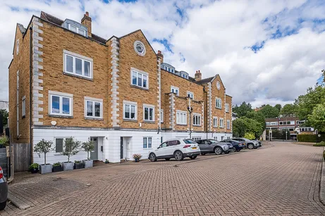 Royal Close, London, SW19