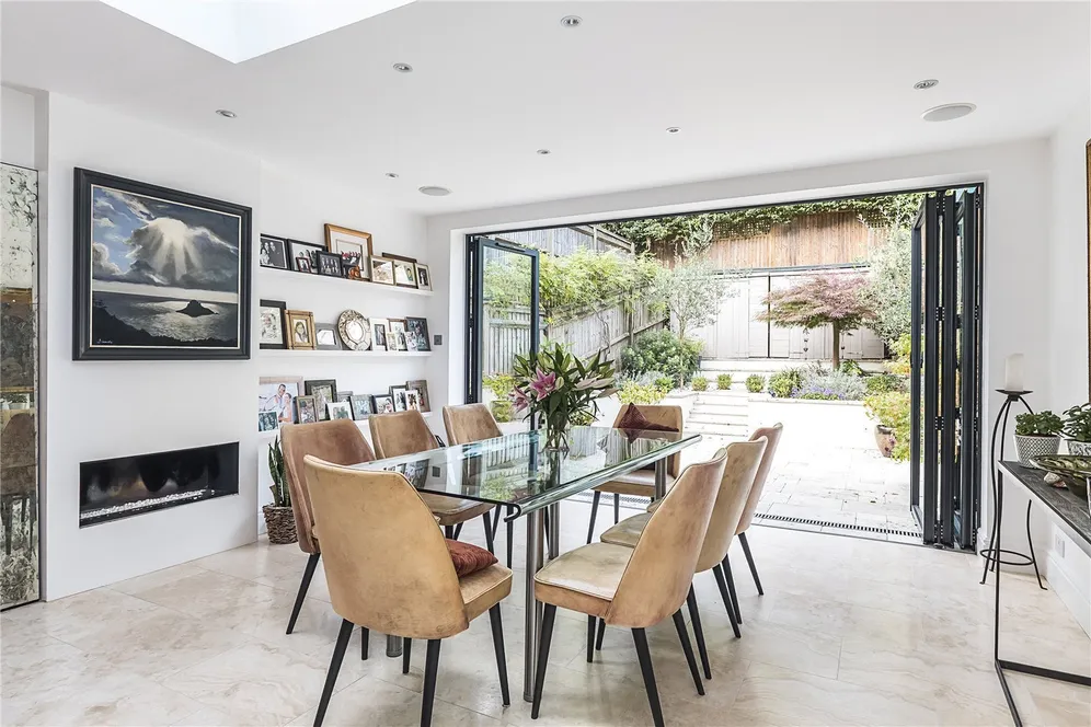 Royal Close, London, SW19 photo 6