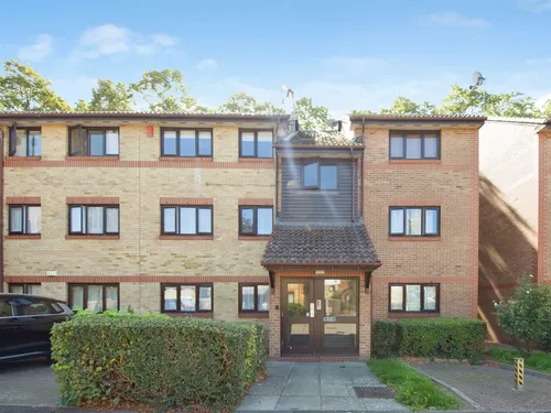 Waterside Close, Barkingphoto