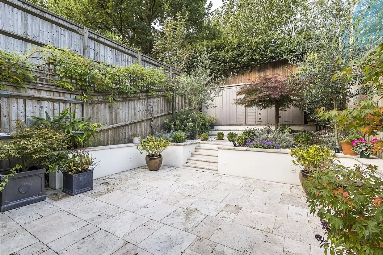 Royal Close, London, SW19 photo 14