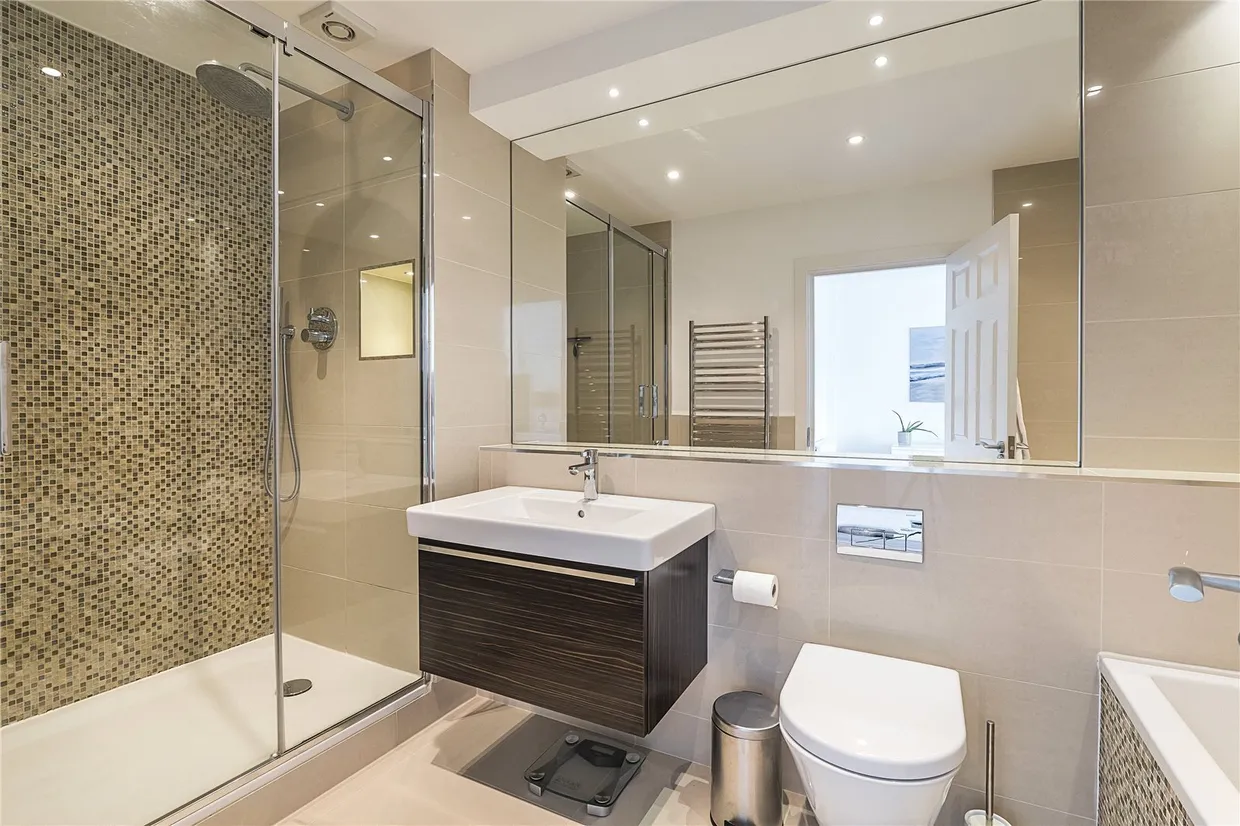 Royal Close, London, SW19 photo 15