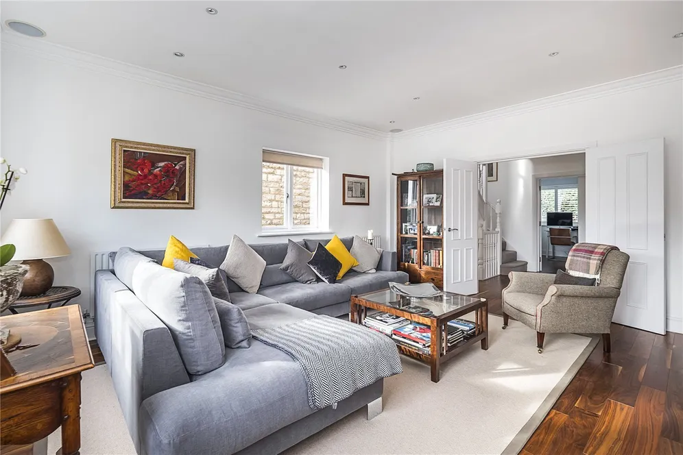 Royal Close, London, SW19 photo 20