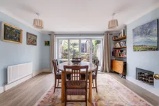 Broadhurst Close, Richmond, TW10 photo 3