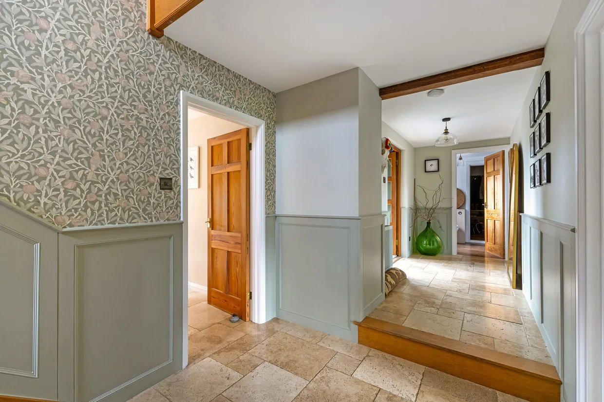 Stormore, Dilton Marsh, BA13 photo 9