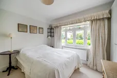 High Park Road, Farnham, GU9 photo 10