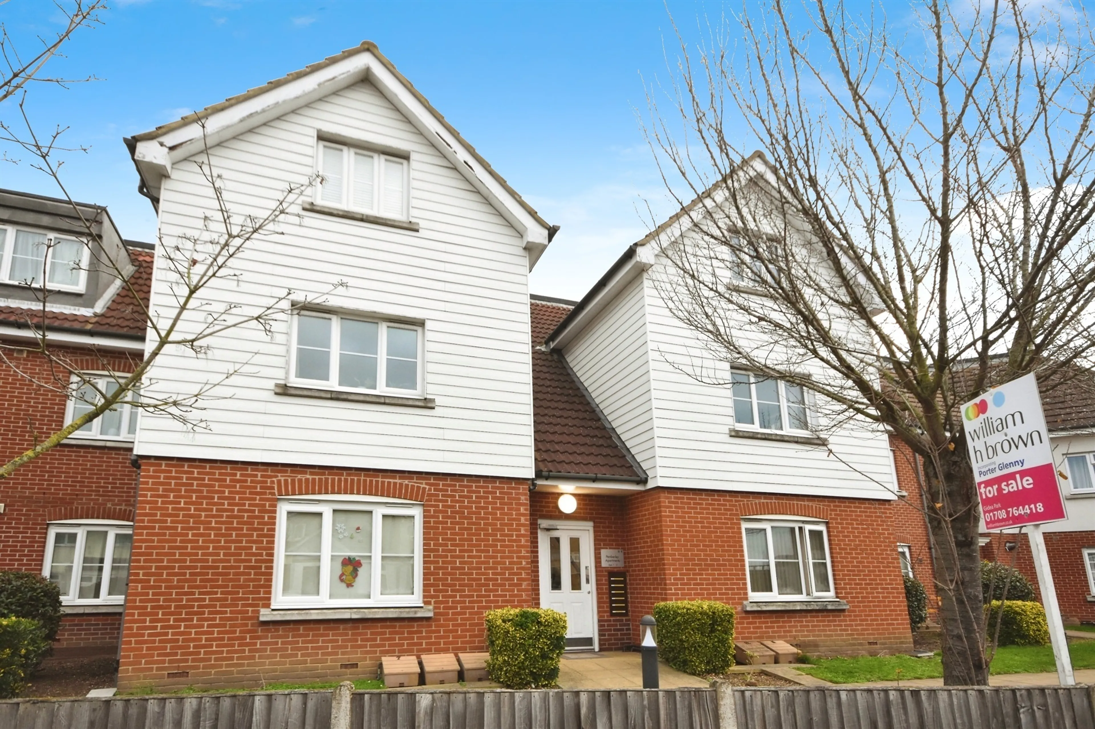Property at Gillian Crescent, Romford