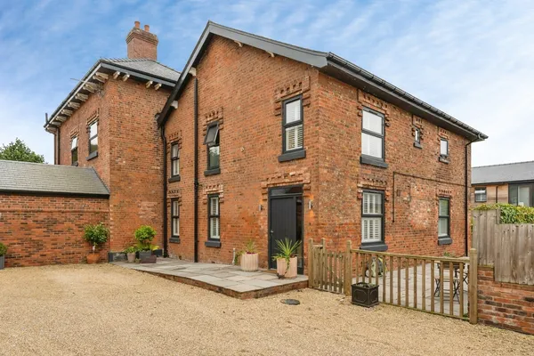 Abbeyfield Court, Holme Street, Tarvi...