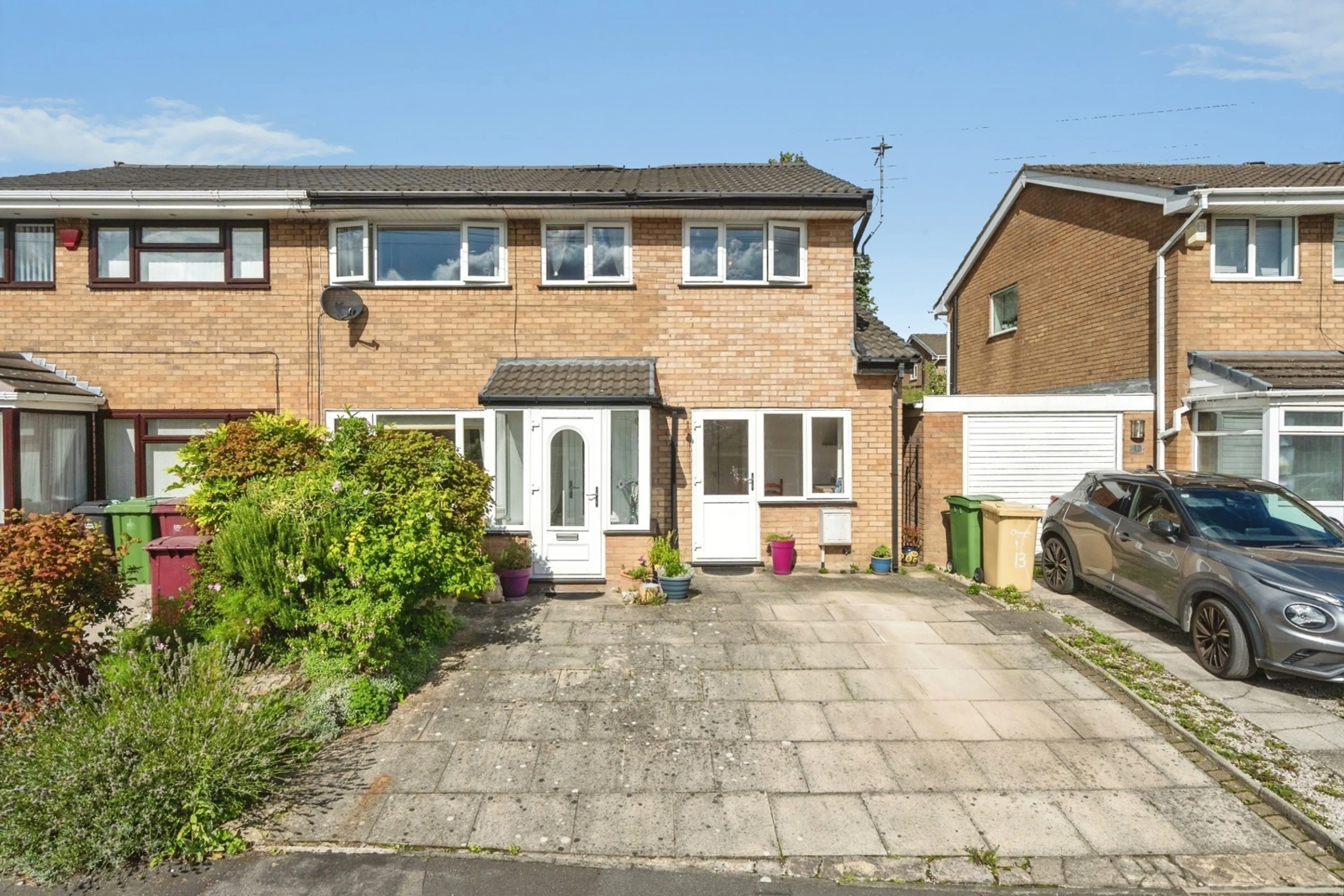 Property photo 0