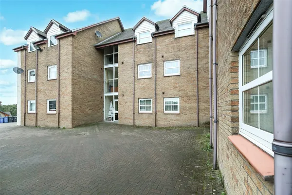 Muirhall Place, Dreghorn, Irvine, Nor...