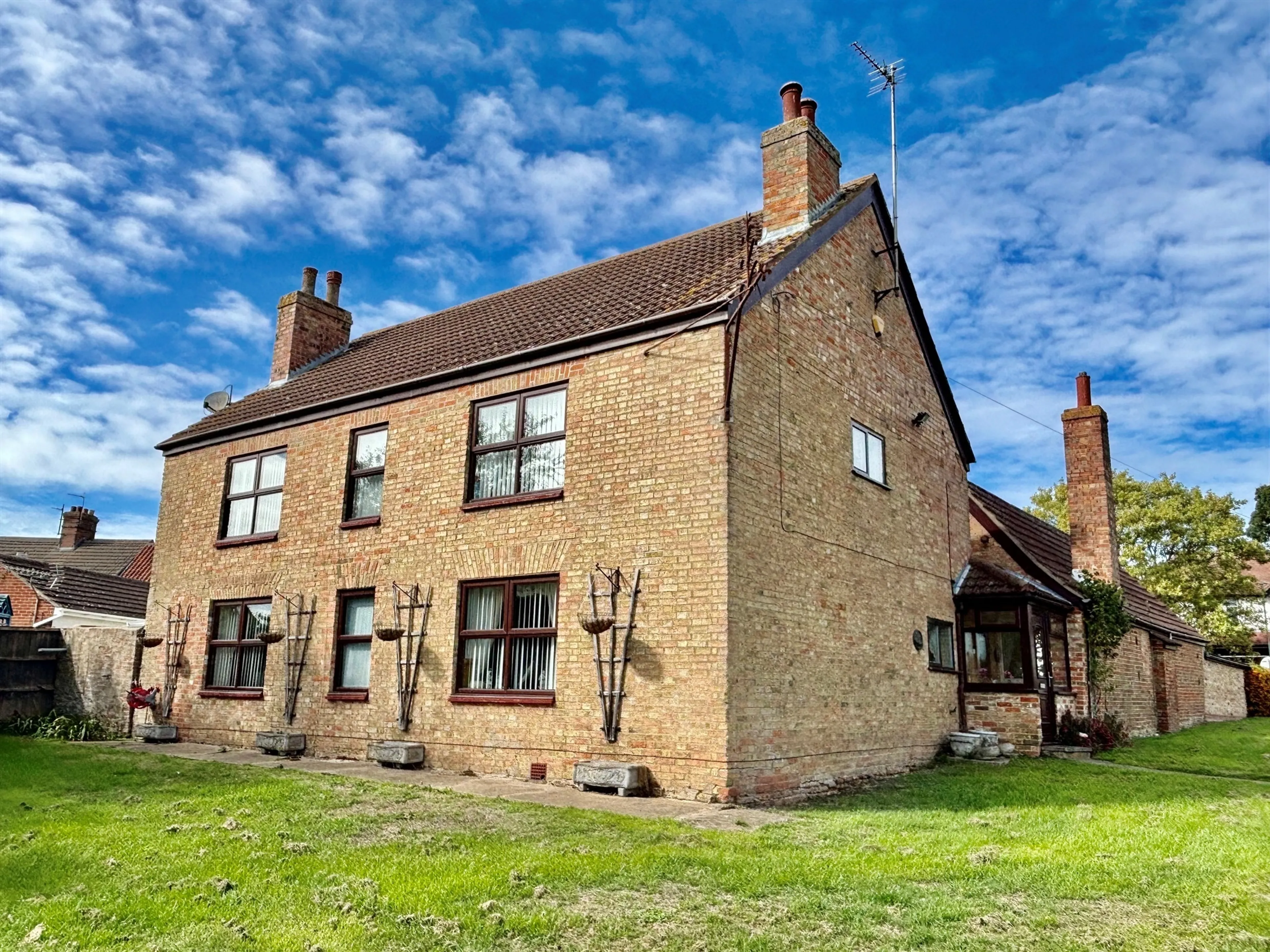 Property photo 0