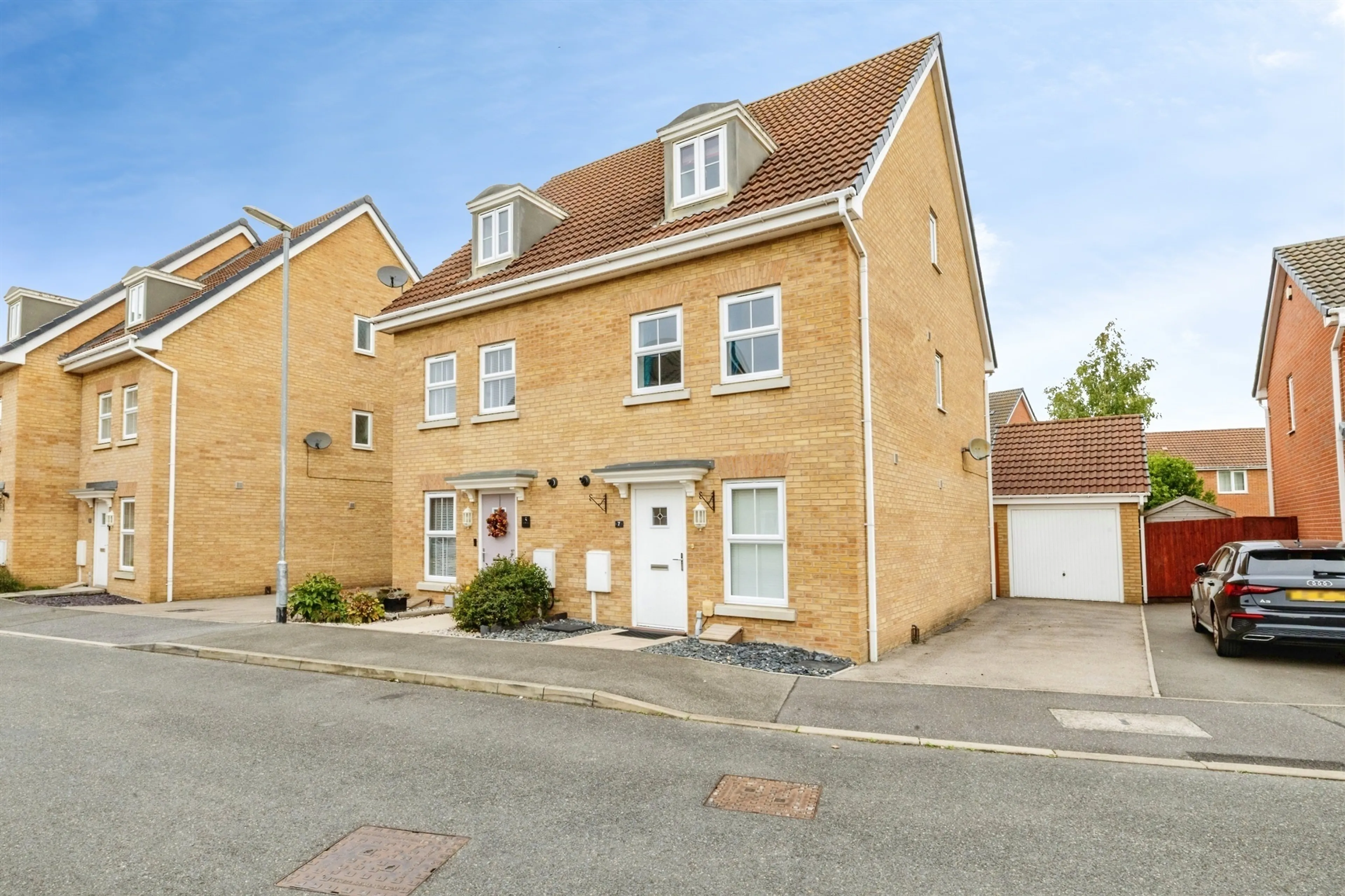 Property photo 0