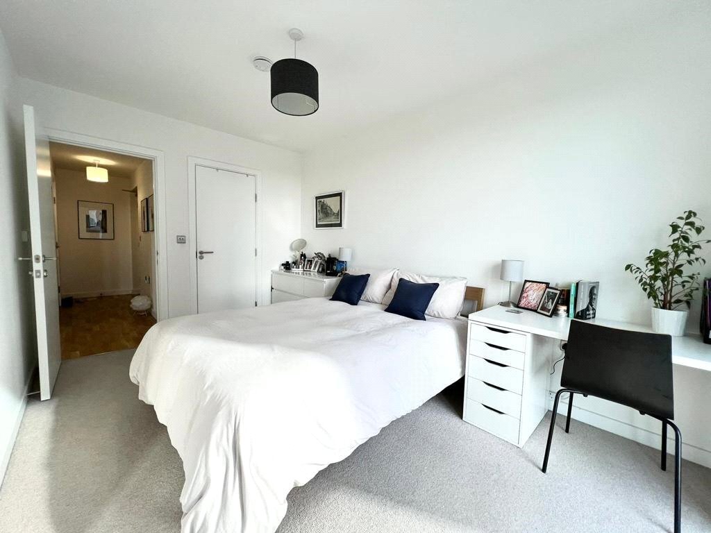 Centenary Heights, Larkwood Avenue, Greenwich, SE10 Image 4