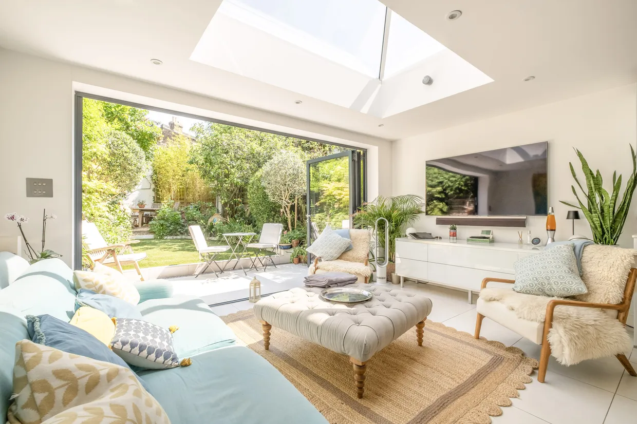 Inman Road, London, SW18 photo 1