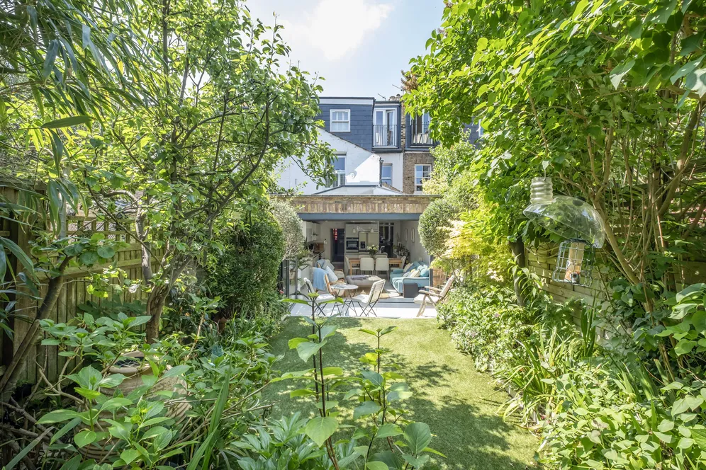 Inman Road, London, SW18 photo 3