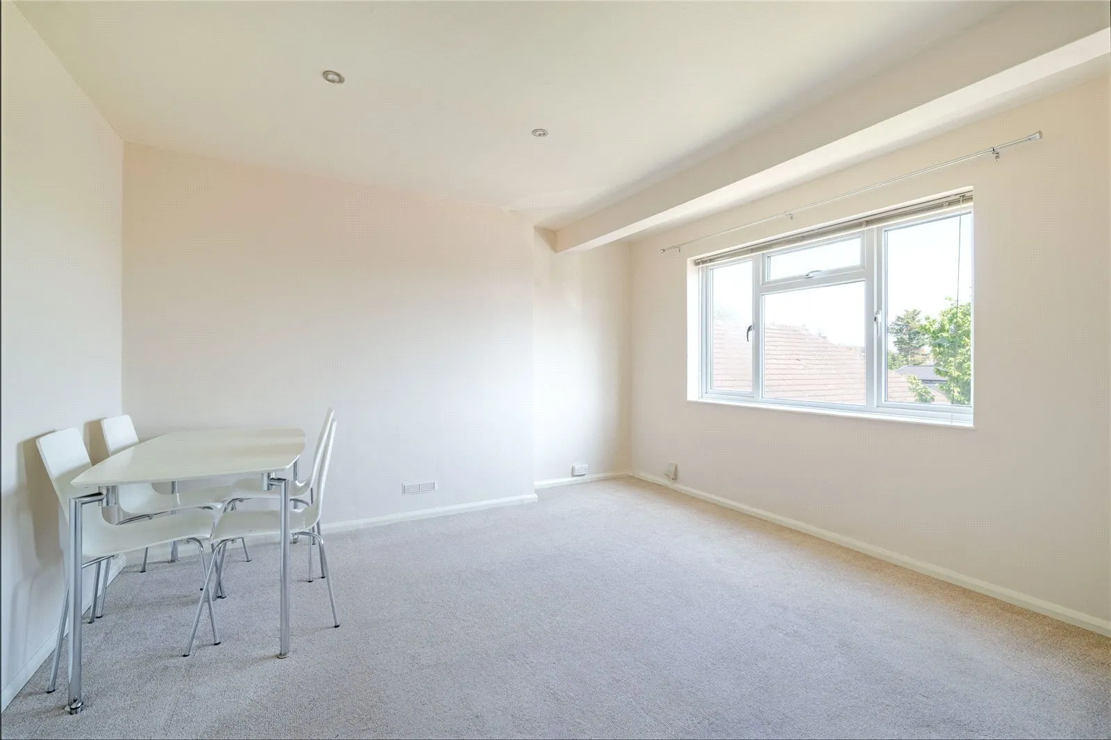 Vines Avenue, Finchley Central, London, N3