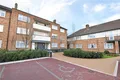Vines Avenue, Finchley Central, London, N3 — photo 1