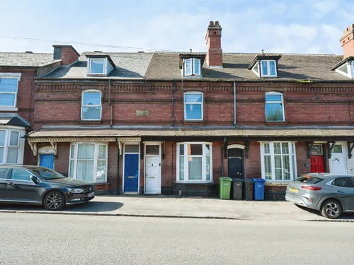 Bank Street, Brierley Hillphoto