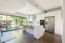 Fairlawn Avenue, London, N2 photo 3