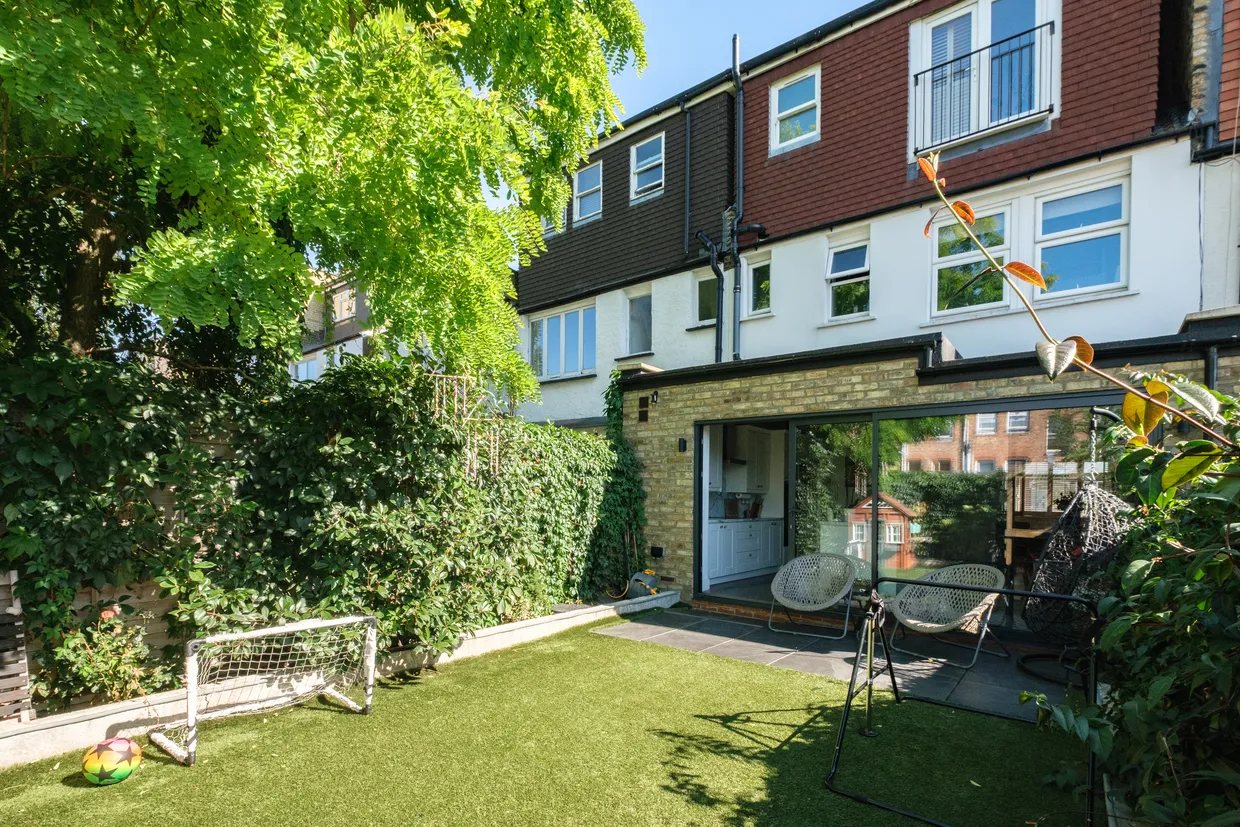 Fairlawn Avenue, London, N2 photo 23