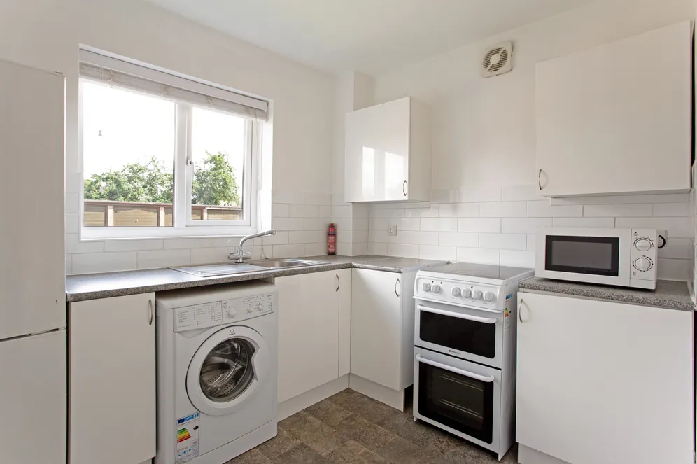 Holmlea Walk, Slough, SL3 photo 3