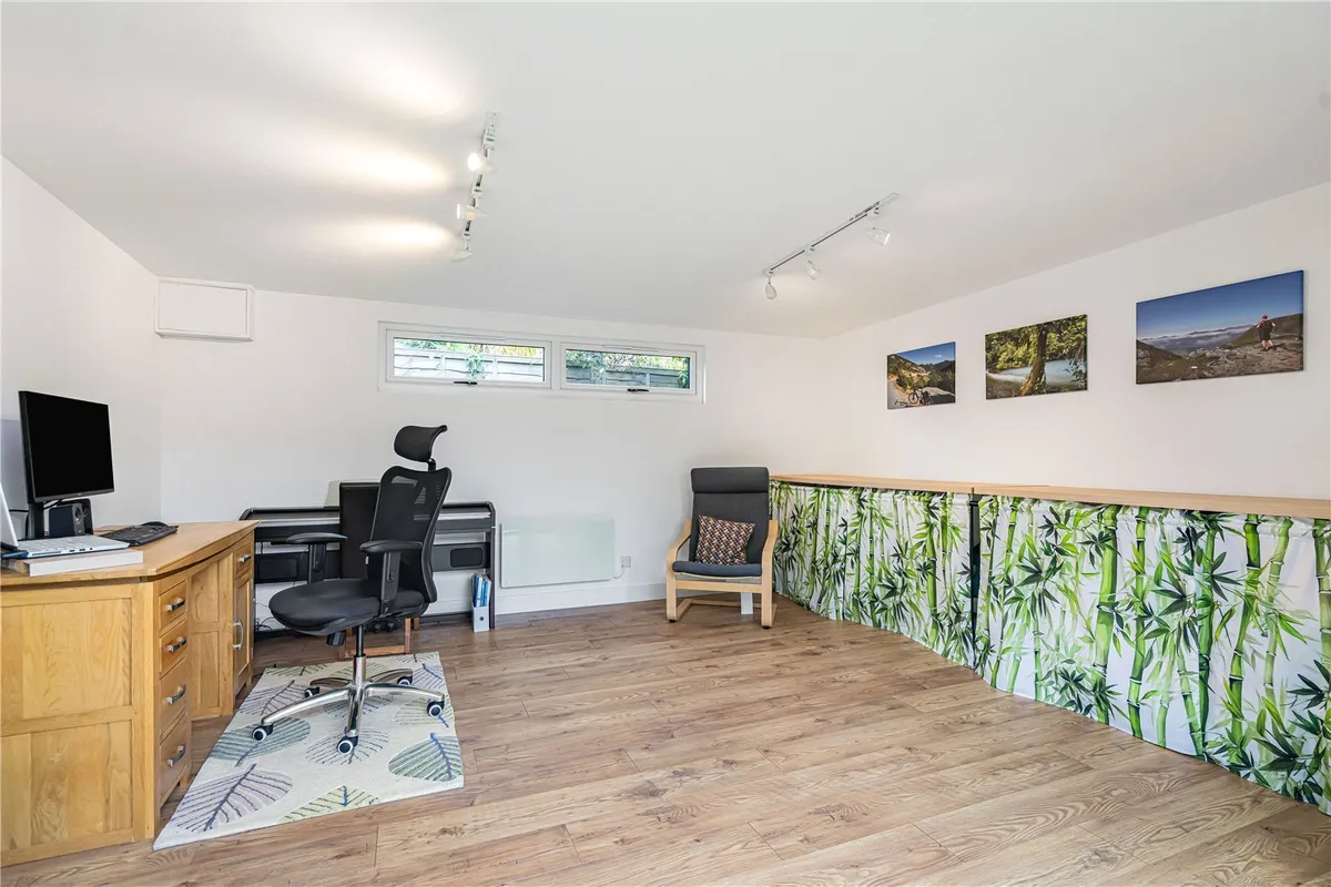 Cavell Road, Oxford, OX4