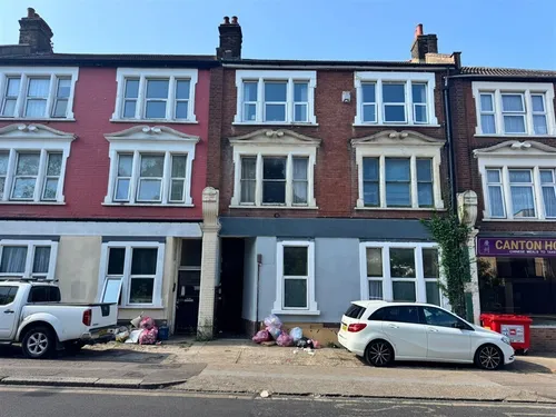 Station Road, WESTCLIFF-ON-SEAphoto