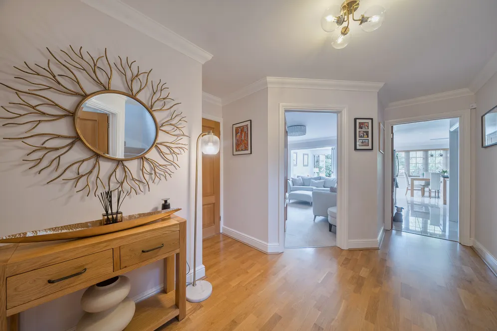 Spratts Lane, Ottershaw, KT16 photo 2