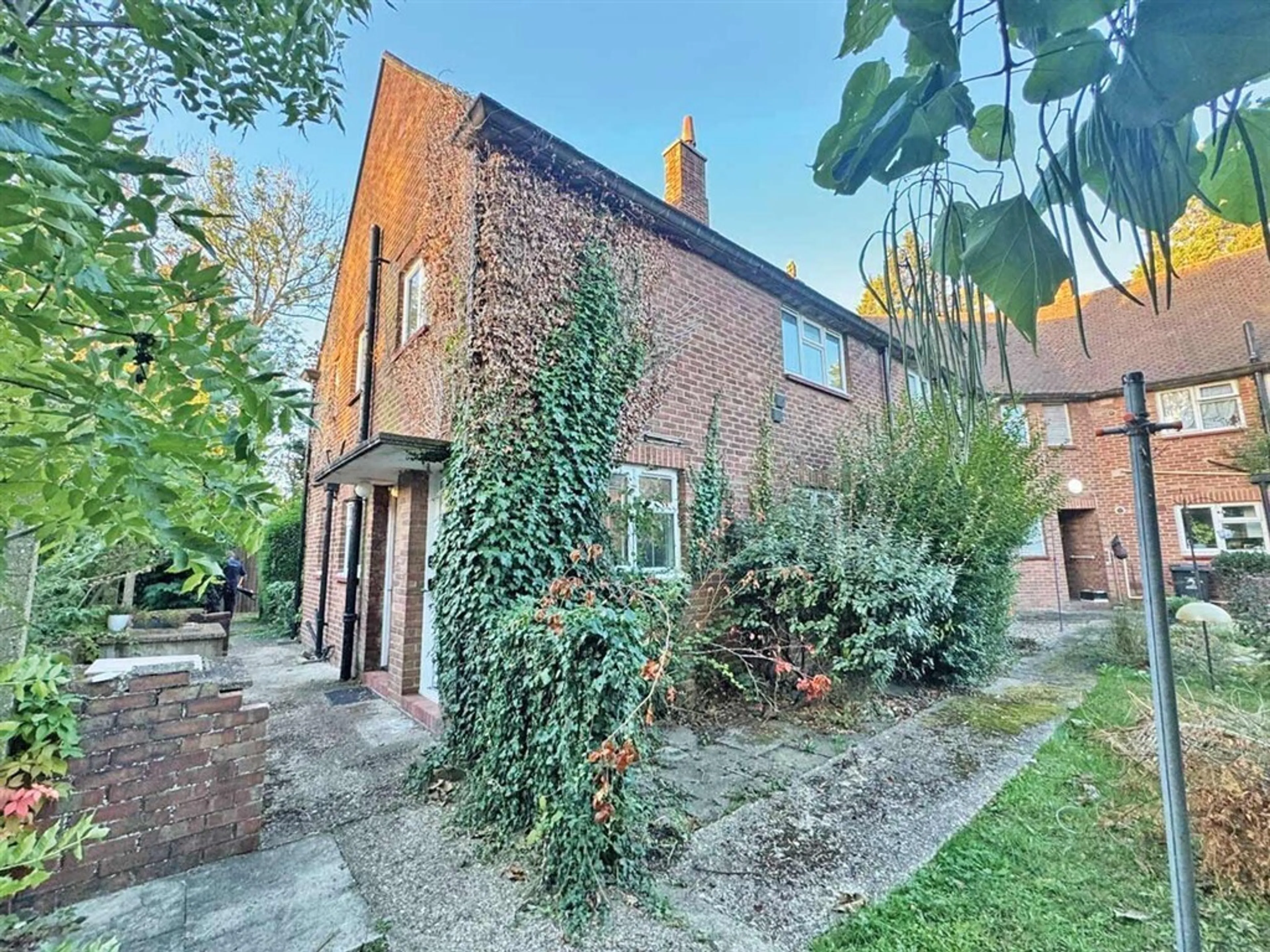 Property at Broadwater Close, Wraysbury, STAINES-UPON-THAMES