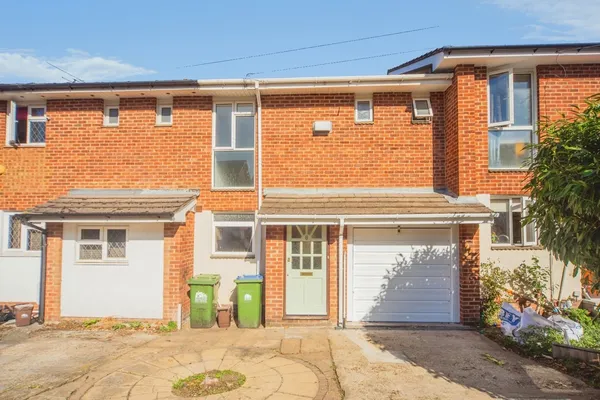 Bracken Lane, Southampton, Hampshire,...