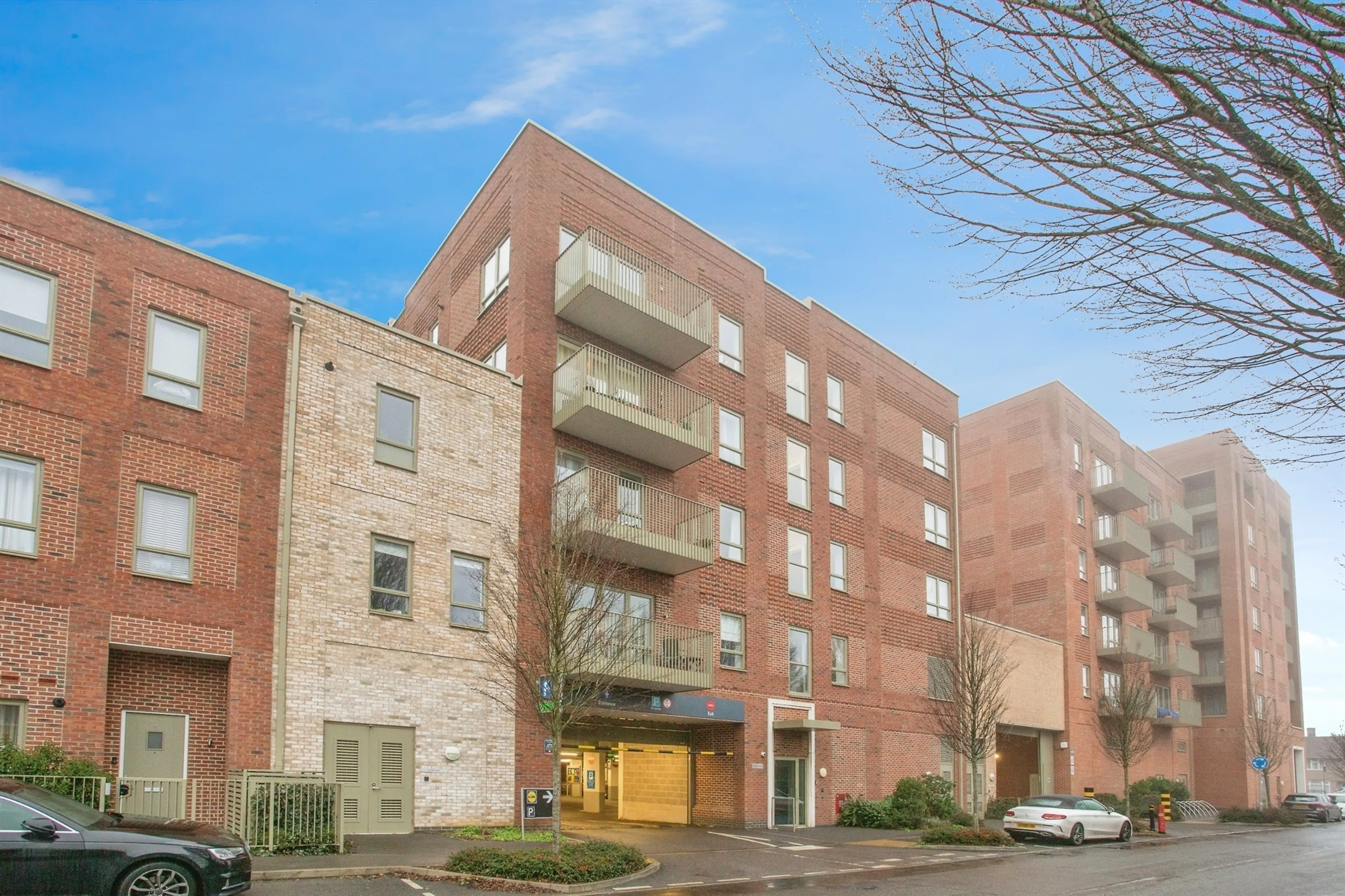 Property photo 0